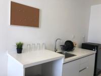 TREFOIL, WEE 816 STUDIO - B&B