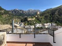 APARTAMENTOS CAZORLA CENTRO - Ferienwohnung