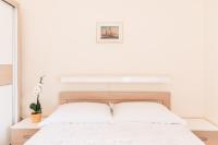 One-Bedroom Apartment with Terrace and Sea View (3 Adults)