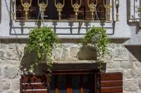 Palace Derossi - Bed and Breakfast Trogir