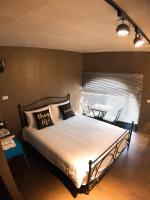 Traveler Station R15 - B&B Kaohsiung City