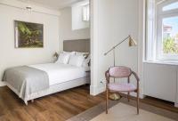 One-Bedroom Deluxe Apartment
