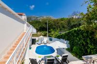 Appartamento con 3 Camere da Letto, Balcone e Vista Mare