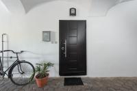 Deluxe Two-Bedroom Apartment