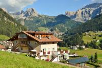 Apartments Etruska Gabriela - Chambres d’hôtes Santa Cristina Valgardena