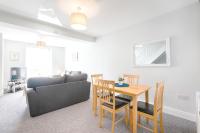 3 Bedrooms, Parking & Courtyard - B&B Swansea