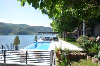 Villa Tikvesh Lake - B&B