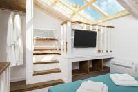 One-Bedroom Apartment - Inside Balcony