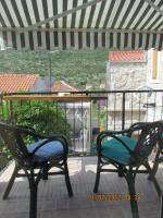 Apartamento de 1 dormitorio con balcón
