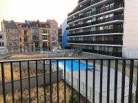 Crystal residence - Pool & Beach - B&B Ostenda