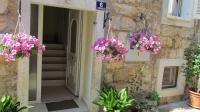 Apartments Senko - Bed and Breakfast Trpanj