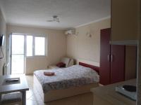 King Studio with Sofa Bed