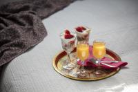 Courcy Road - 7 bedroom - sleeps up to 22 - B&B