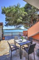 Apartment Ena 1 - B&B Betina