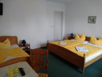 Triple Room with Shower