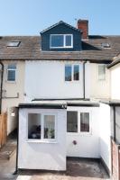 The Wellington - Stylish 3-Bedroom House, Sleeps 8, Ideal for Professionals - B&B Burton-on-Trent