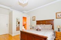 Queen Room with Private Bathroom