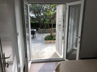 Apartamento de 1 dormitorio con terraza y 2 baños
