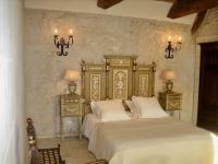 Queen Room with Private Bathroom