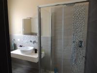 Camera Matrimoniale/Doppia con Letti Singoli con Bagno Privato