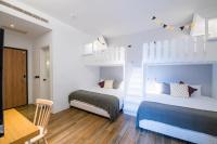 Camera Familiare con Balcone