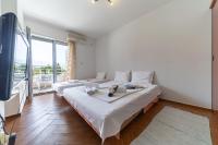 Estudio Triple Estándar