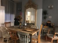 B&B Leek - BEAUTIFUL TERRACE COTTAGE HOME, 3 BEDROOM HOUSE near Alton Towers, LEEK Centre, Peak District on doorstep - Bed and Breakfast Leek