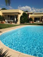 B&B Cagnes-sur-Mer - Villa C3 Arthur Rimbaub chambre d’hôte piscine proche mer plage 600m - Bed and Breakfast Cagnes-sur-Mer