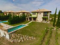 Fruit Garden Villas - B&B Kryopigi