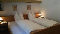 Double Room with Private Bathroom (11)