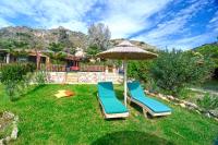Beachfront Andriana Villa with mini pool and spa - B&B