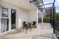 Doppel-/Zweibettzimmer mit Gartenblick