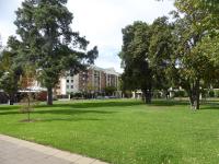 ADELAIDE CBD APARTMENT - 3BR, 2BATH & CARPARK - B&B