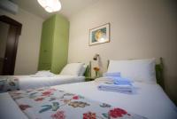 Twin Room with Private External Bathroom