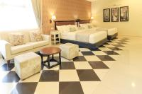 B&B Surabaya - HOME Guesthouse - Bed and Breakfast Surabaya