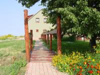 Tótvár lovarda szálláshely - Ferienwohnung Kővágótöttös