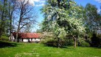 Dworek Szarki - Bed and Breakfast