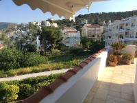 Bay watch Apartment close to the airport at PORTO RAFTI - Chambres d'hôtes Limín Mesoyaías