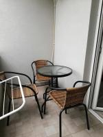Estudio con balcón