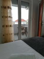 Estudio con vistas al jardín