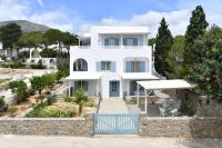 One-Bedroom Apartment with Garden View (2-4 Adults)