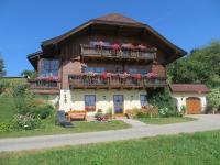 B&B Nussdorf am Attersee - Ferienwohnung Brigitte Perner - Bed and Breakfast Nussdorf am Attersee