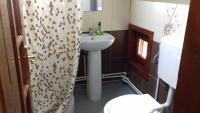 Dreibettzimmer mit eigenem externen Bad