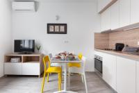 Apartment with Garden View