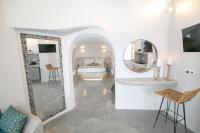 White Dome Suite with Plunge Pool