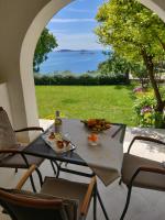 Standard One-Bedroom Apartment with Terrace and Sea View 