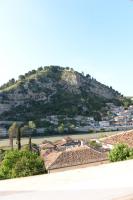 Guest House Taunus - B&B Berat