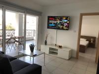 Must Stay - City Center - Bed and Breakfast Larnaca