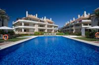 Appt 401-3-Bed-Heaven Beach-Paseo-All year heated pool-Free Bikes - Chambres d'hôtes Estepona