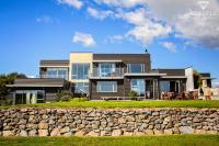 Appleby House & Rabbit Island Huts - B&B